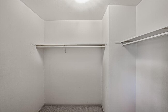 Building Photo - 8903 Trone Cir