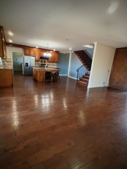 Building Photo - 1572 Silverwood Dr