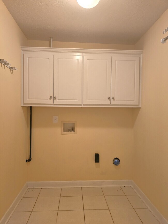 Building Photo - 932-p932 Windmill Pkwy