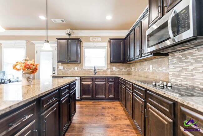 Building Photo - 105 Regency Ct