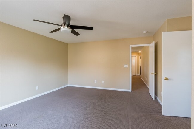Building Photo - 511 Redruth Dr