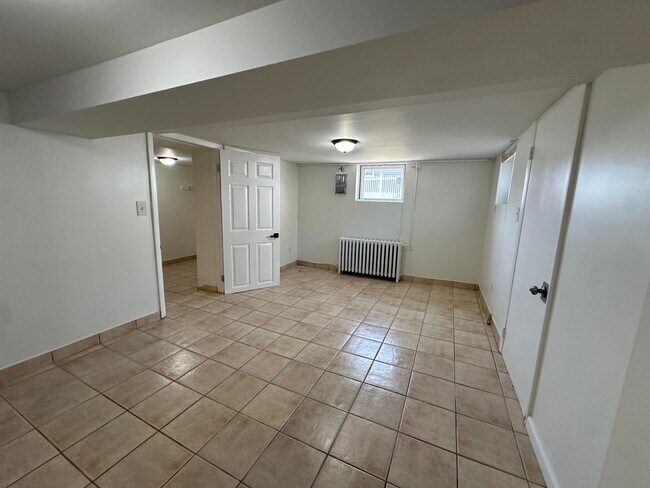 Building Photo - 443 Westminster Pl