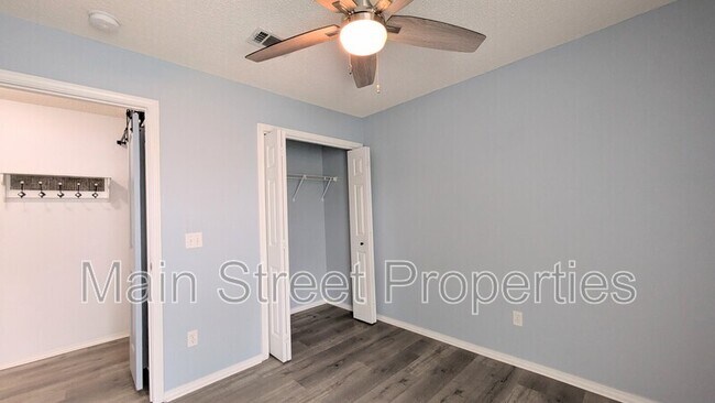 Building Photo - 2466 Redoubt Ave