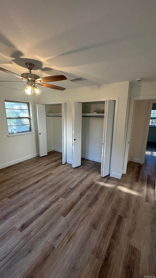 Building Photo - 12805 Rivercrest Dr