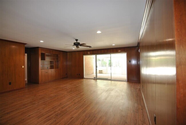 Building Photo - 3519 Latma Dr