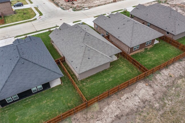 Building Photo - 1301 Brad Kellar Dr