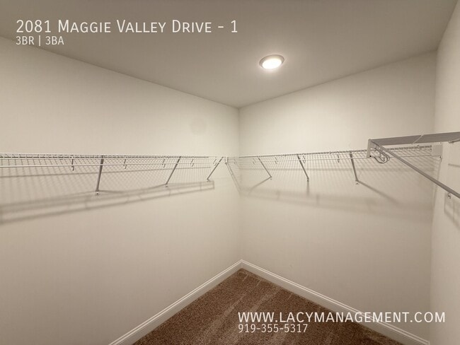 Building Photo - 2081 Maggie Vly Dr