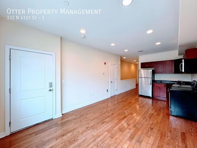 Building Photo - 332 N 41st St