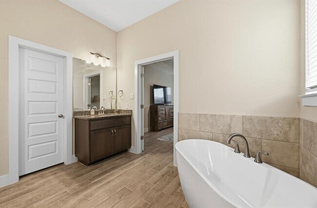 Building Photo - 169 Soft Elm Dr