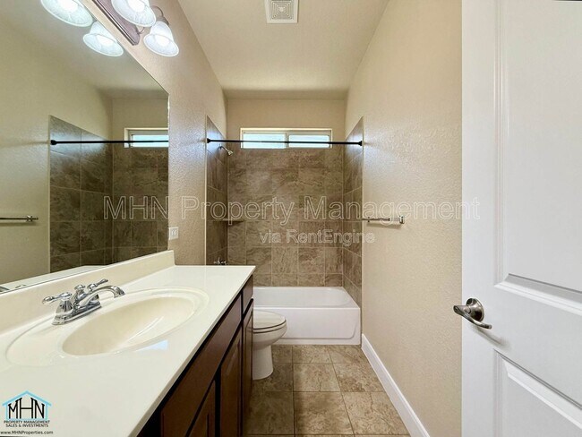 Building Photo - 12807 Waterlily Way