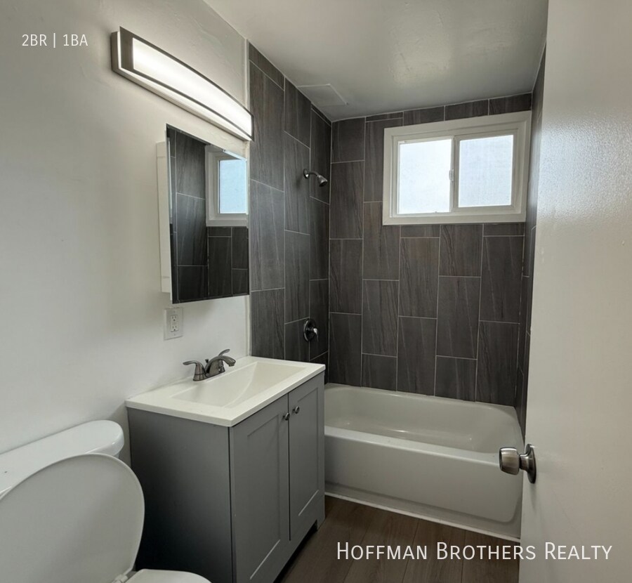 Building Photo - 7339 Woodman Ave