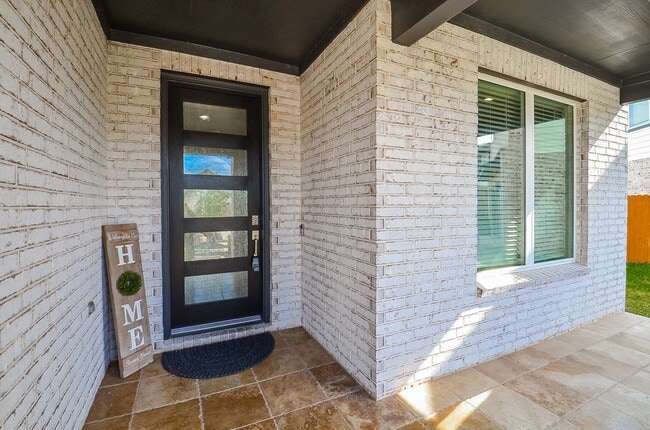 Building Photo - 28402 Eli Eagle St