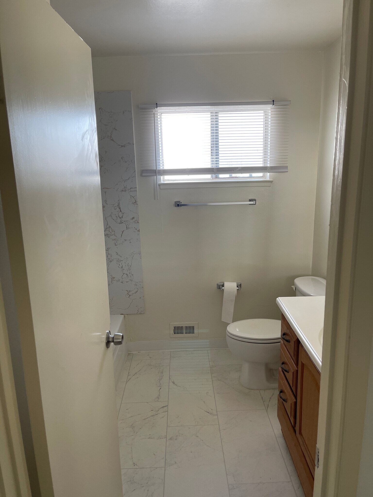 Building Photo - 1830 Salisbury Dr