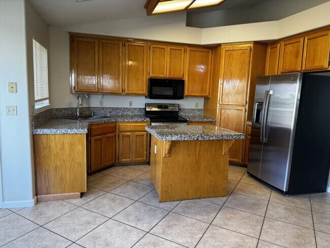 Building Photo - Riverbank