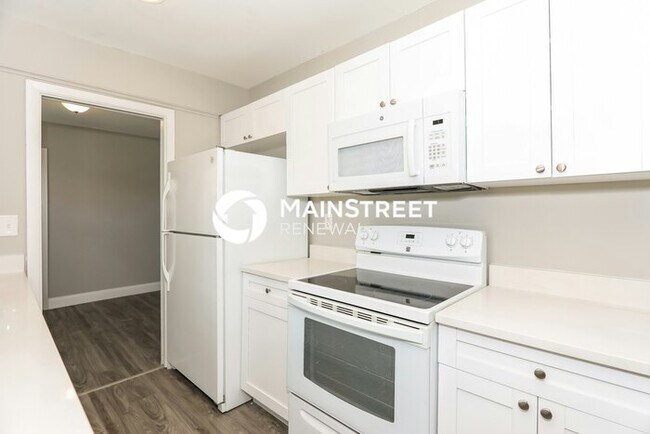 Building Photo - 4 Bedroom Pet-Friendly Home in Lauderhill, FL with Main Street Renewal