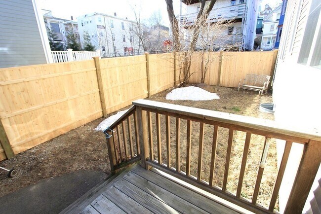 Building Photo - 49 Wyman St