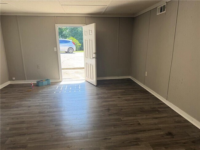 Building Photo - 2853 Oconee Cir