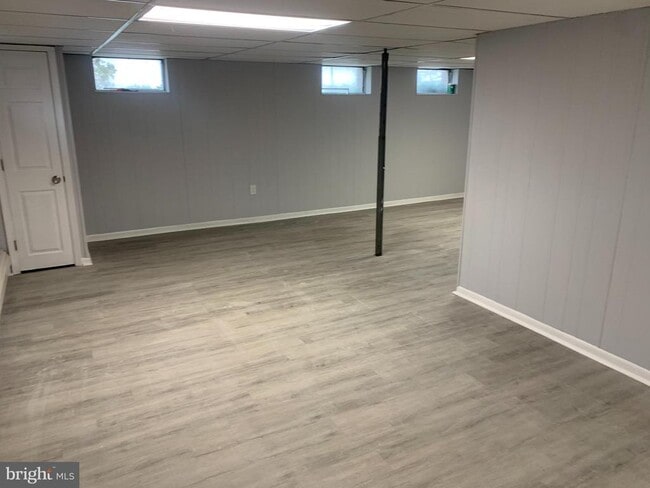 Building Photo - 18 Armor Ct