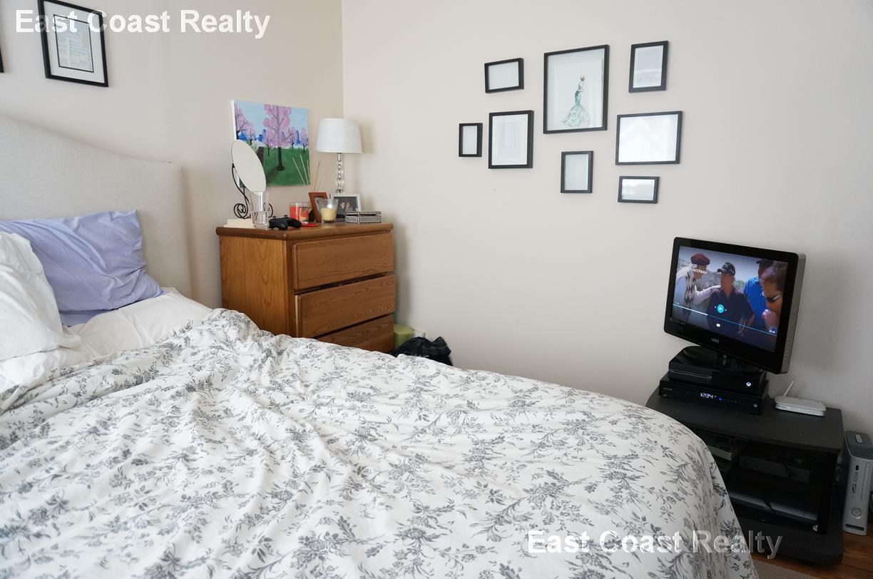 Building Photo - 79 Gordon St