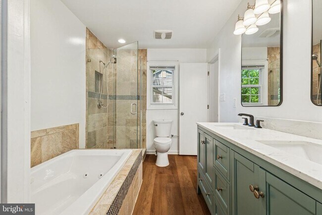 Building Photo - 8326 Briar Creek Dr