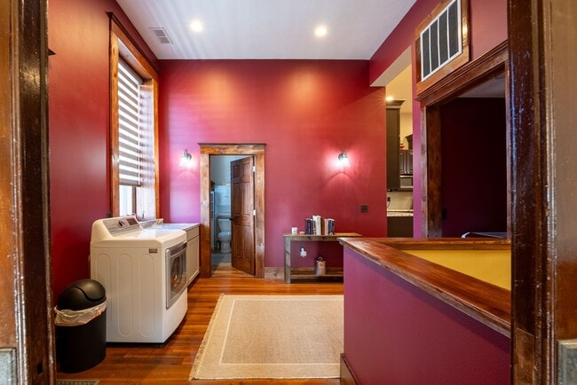 Building Photo - 101 N Main Ave