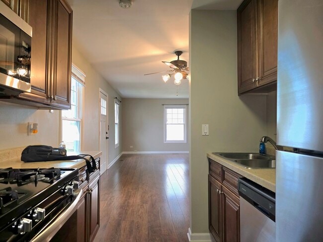 Building Photo - 310 Russet Way