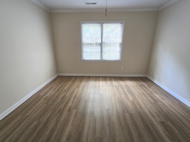Building Photo - 517 Tanners Park Ct