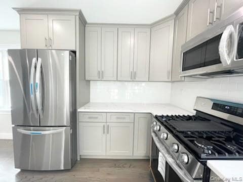 Building Photo - 27 Church St