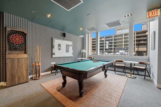 Building Photo - 417 S Dearborn St