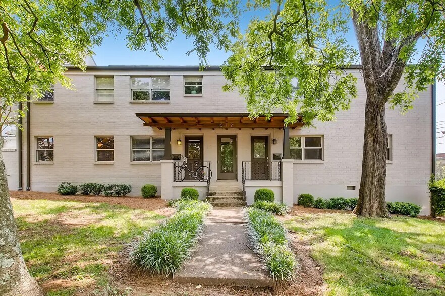 Front Entrance - 512 Chesterfield Ave