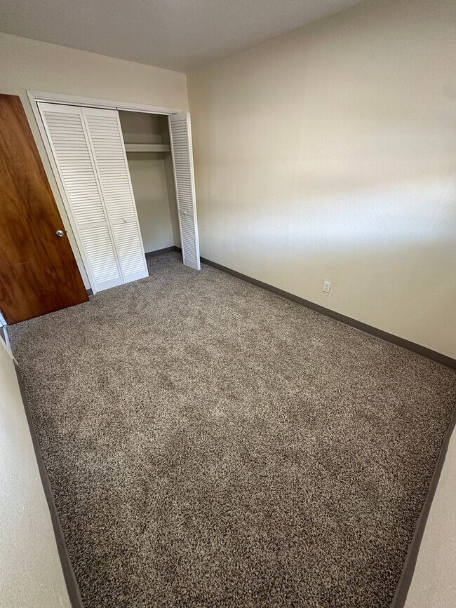 Building Photo - (474) 15th Street Apartments - 2 Bedroom /...
