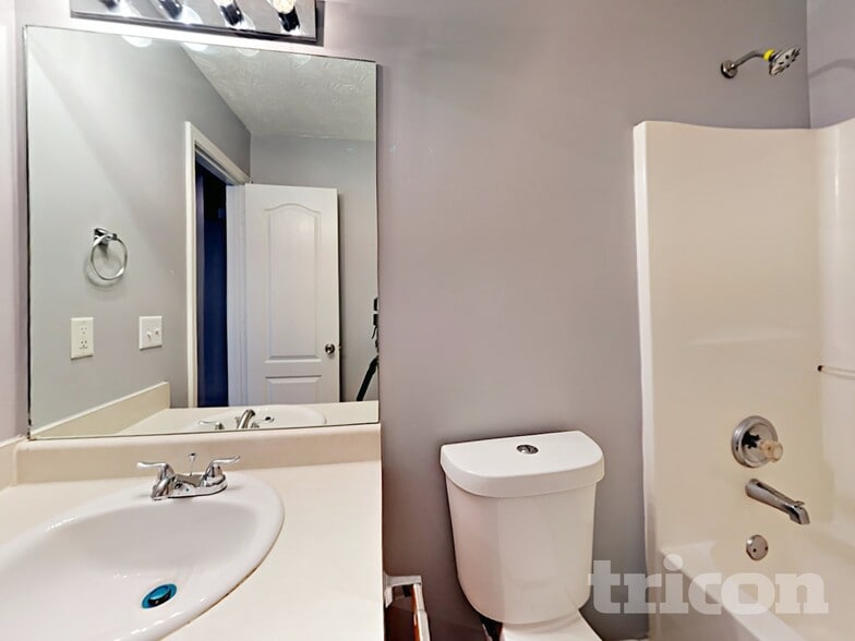 Building Photo - 71 Caroline Ln