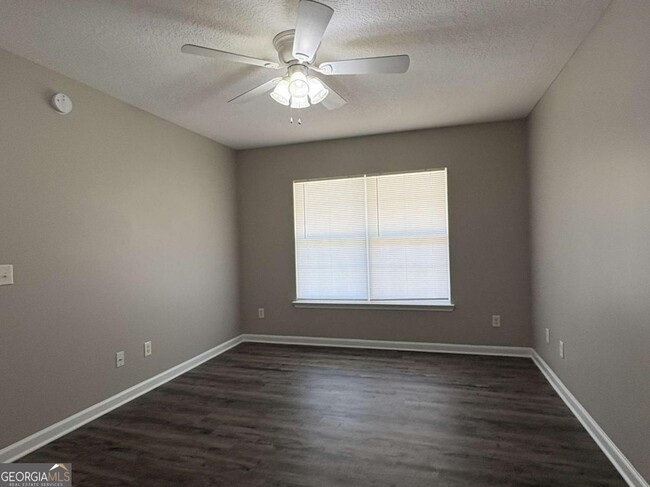 Building Photo - 311 Gary Cir