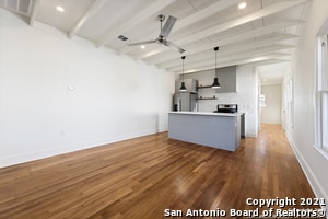 Building Photo - 911 N Mesquite St