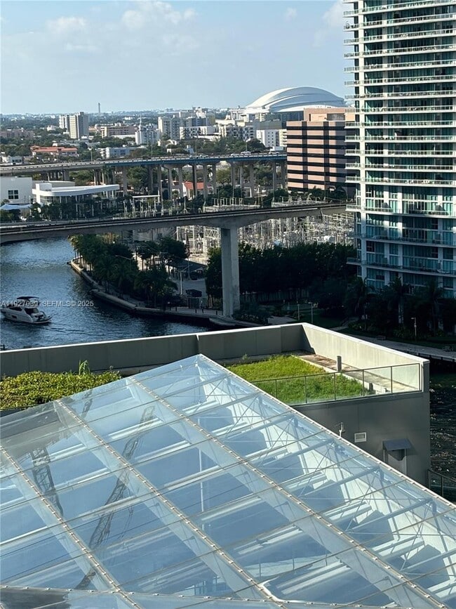 Building Photo - 68 SE 6th St