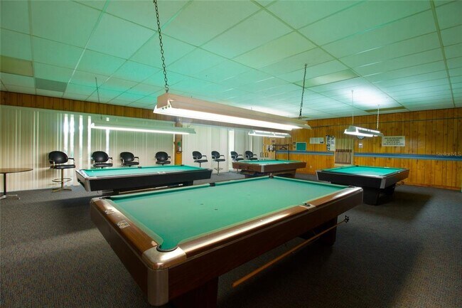 Building Photo - 7401 Bay Island Dr S