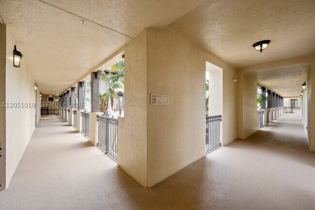 Building Photo - 2900 NW 125th Ave