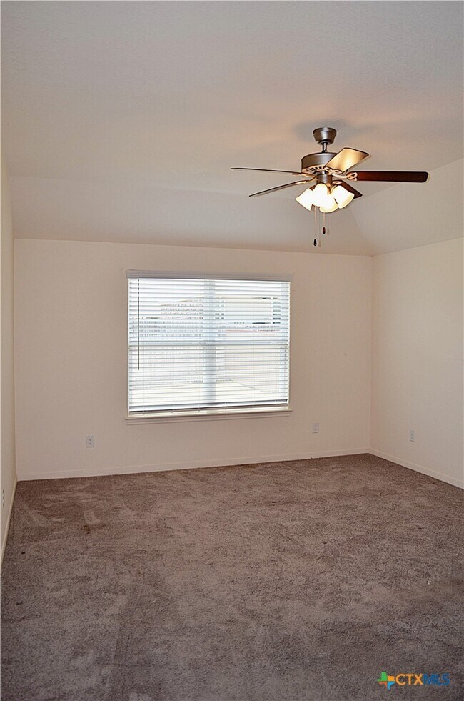 Building Photo - 6702 Keechi Valley Dr
