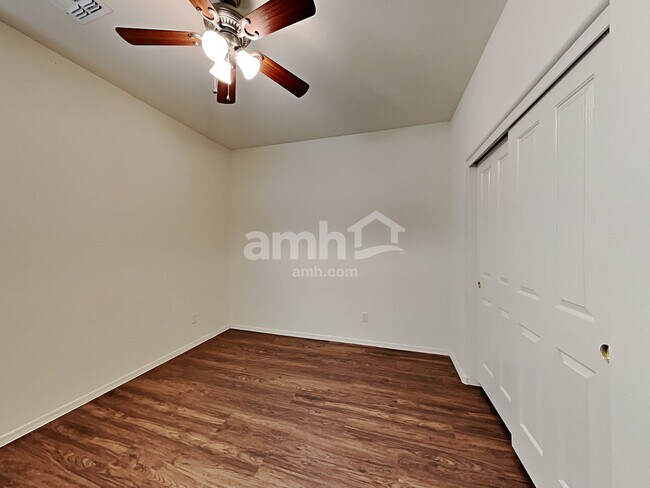 Building Photo - 15954 W Port Royale Ln