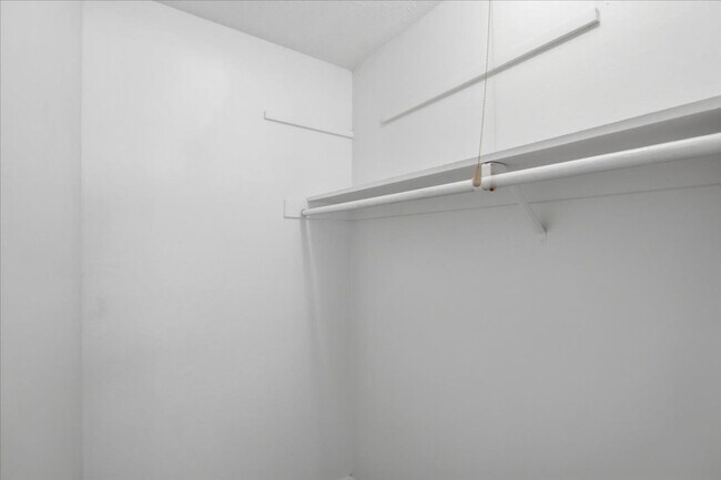 Building Photo - 2900 Pole Line Rd