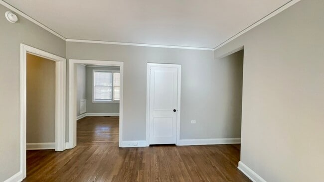 Building Photo - Bright & Modern Renovated 1-Bedroom Condo in Heathwood Court