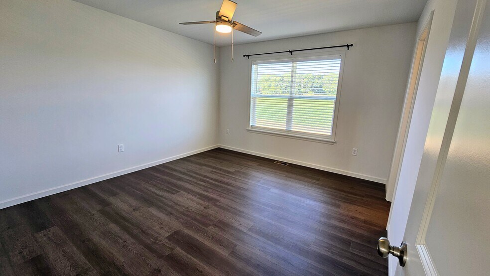 Building Photo - 63 N Conifer Dr