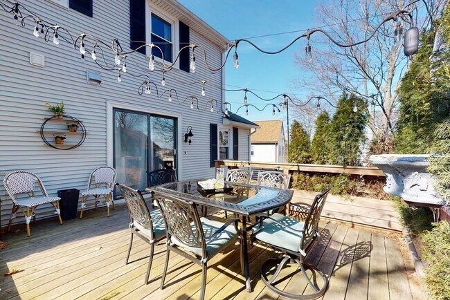 Building Photo - 37 Marivista Ave