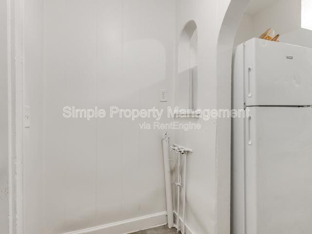 Building Photo - 2413 NW 12th St