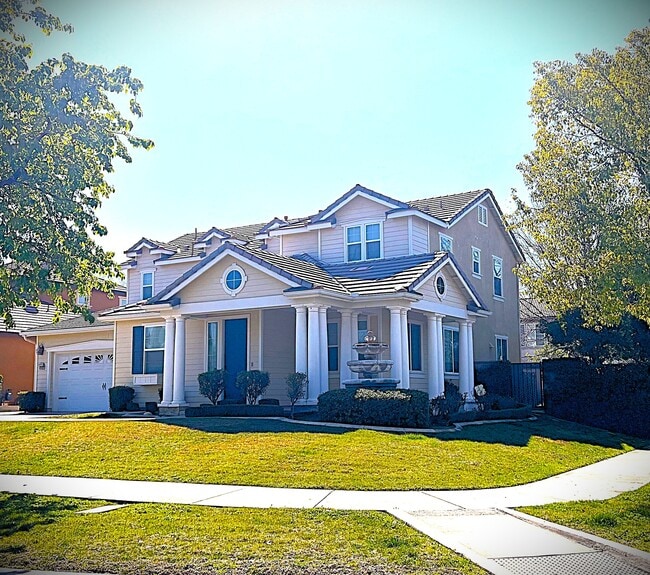 Primary Photo - 5210 Village Green Ln