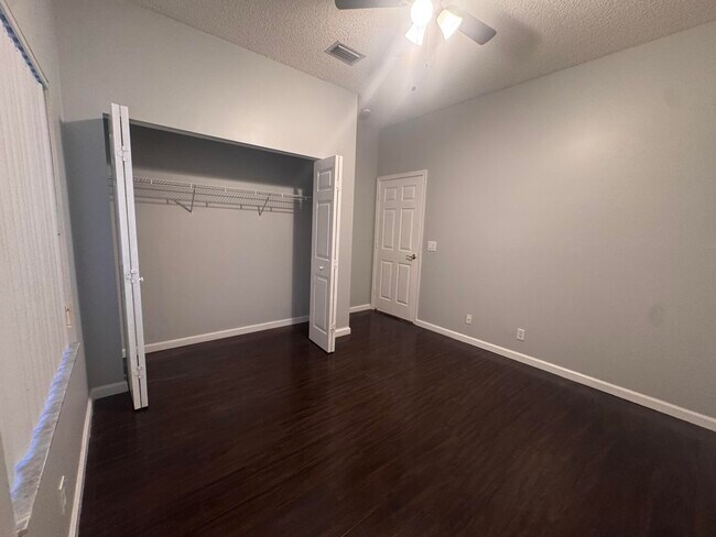 Building Photo - 4044 NW 62nd Ct