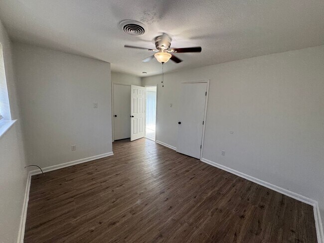 Building Photo - 6499 Marcie St