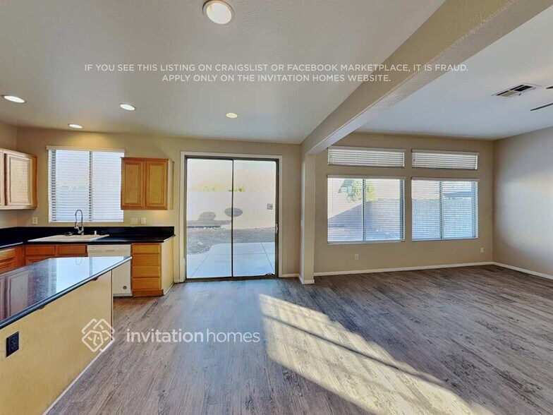 Building Photo - 7394 Longhorn Lodge Ave