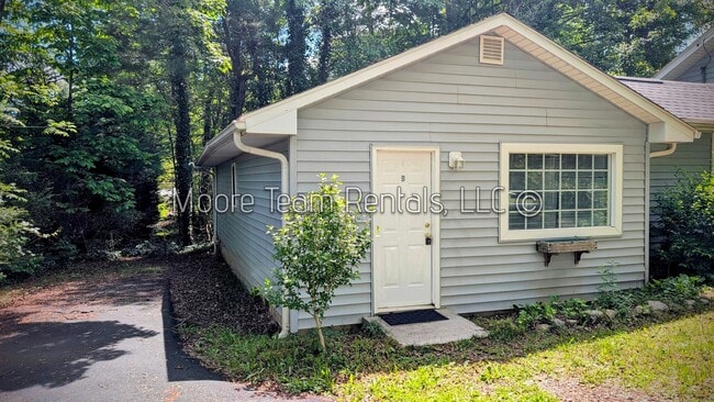 Primary Photo - 136 Sweetpea Ln