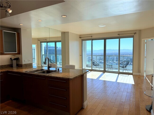 Building Photo - 322 Karen Ave